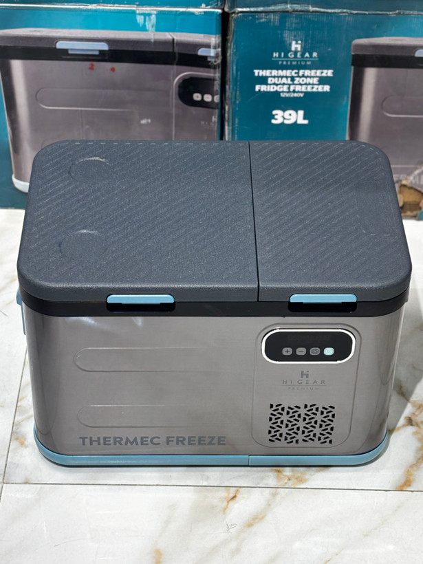 یخچال ماشین HIGEARمدل HGRAA10603DGY برق 12و24ولت ظرفیت 39 لیتر